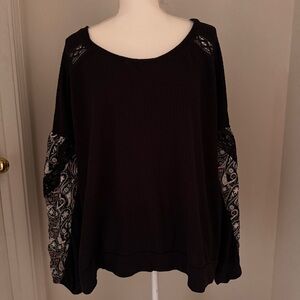 Black Lace Sleeve Women's Top Waffle Knit, Size 26/28W